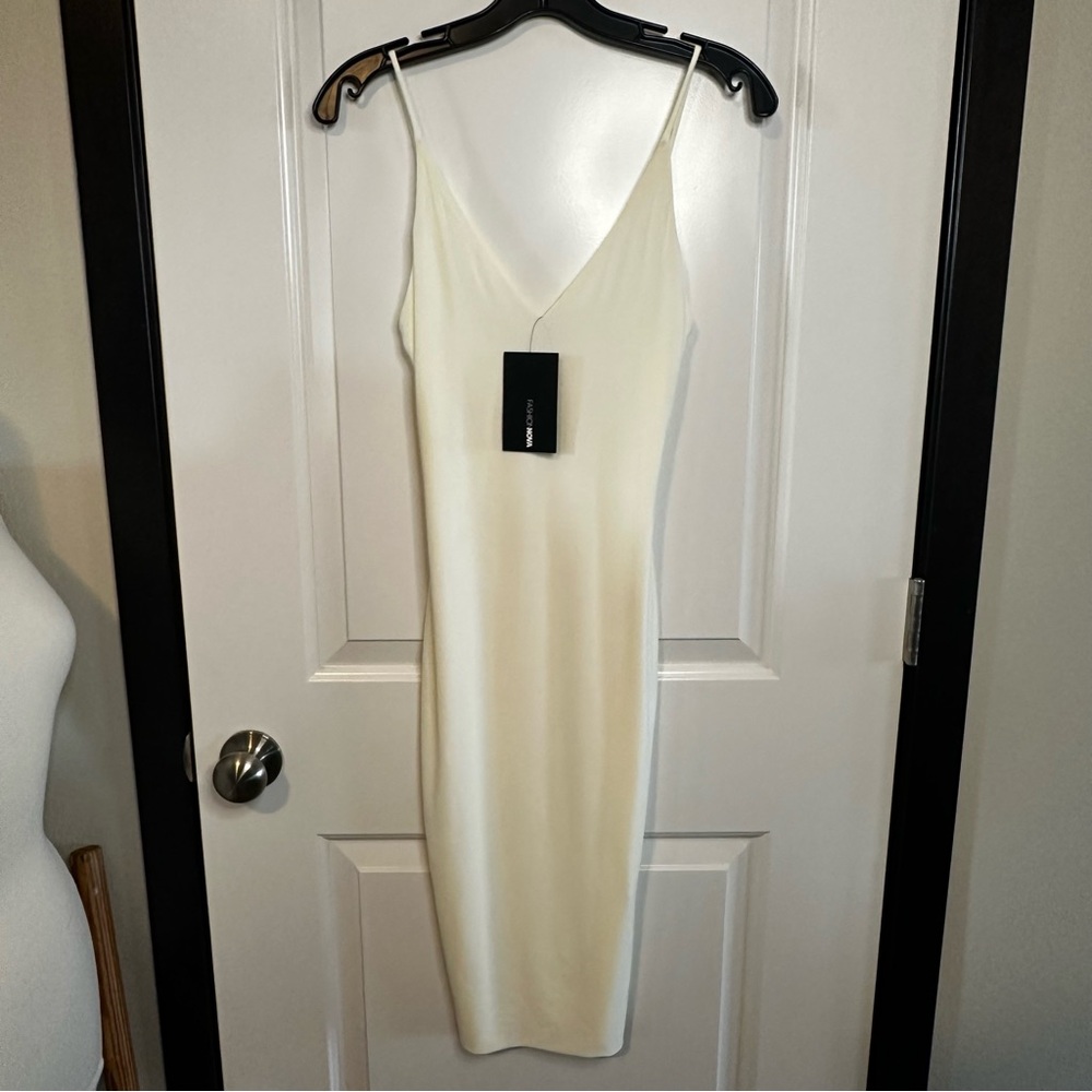 Fashion Nova Ivory V-Neck Bodycon Slip Dress | XS | NWT